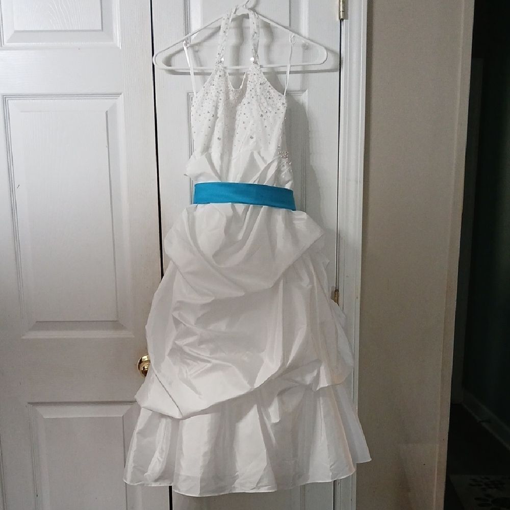 David's Bridal girls White Halter Dress with Turquoise Blue sash bow Sz 7 EUC